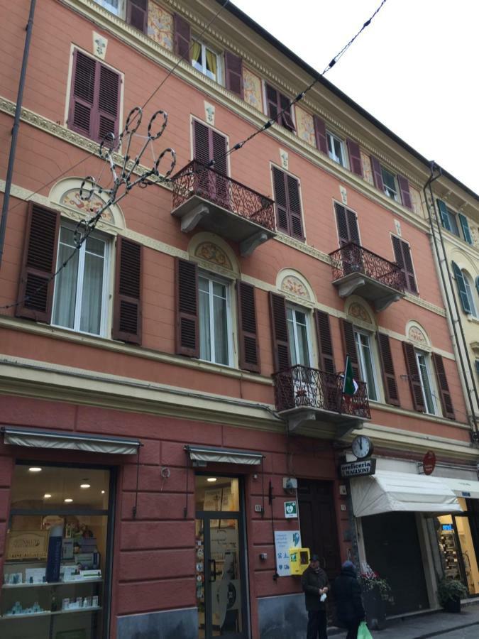 Residenza D'Aste Apartamento Albenga Exterior foto